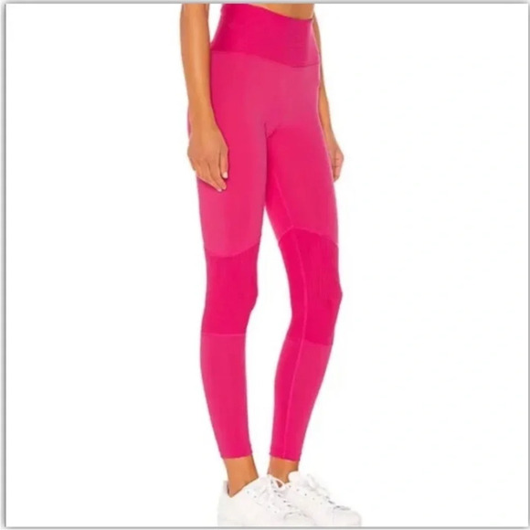Year of Ours The Jab And Hook Legging in Magenta Women's Size M - Picture 3 of 9